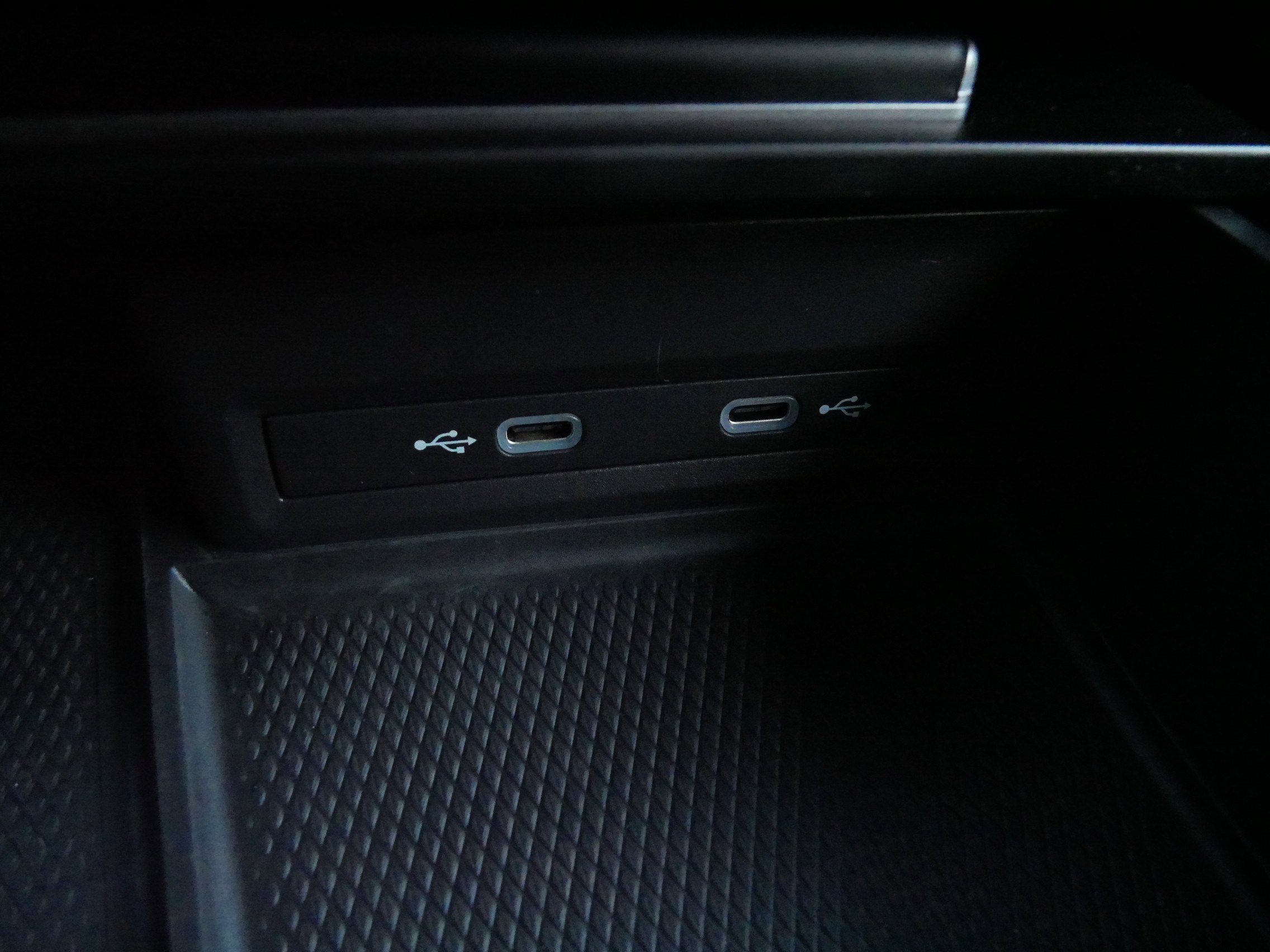 Certified 2024 Volkswagen Atlas Cross Sport SE image 29