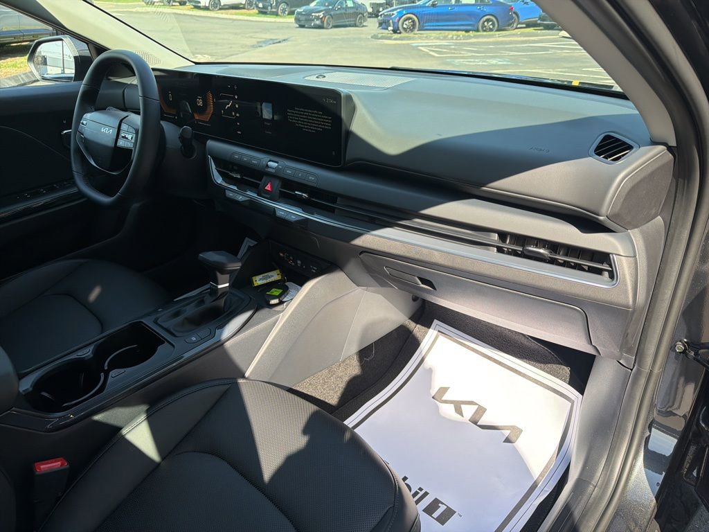 New 2026 Kia K4 EX FWD image 13