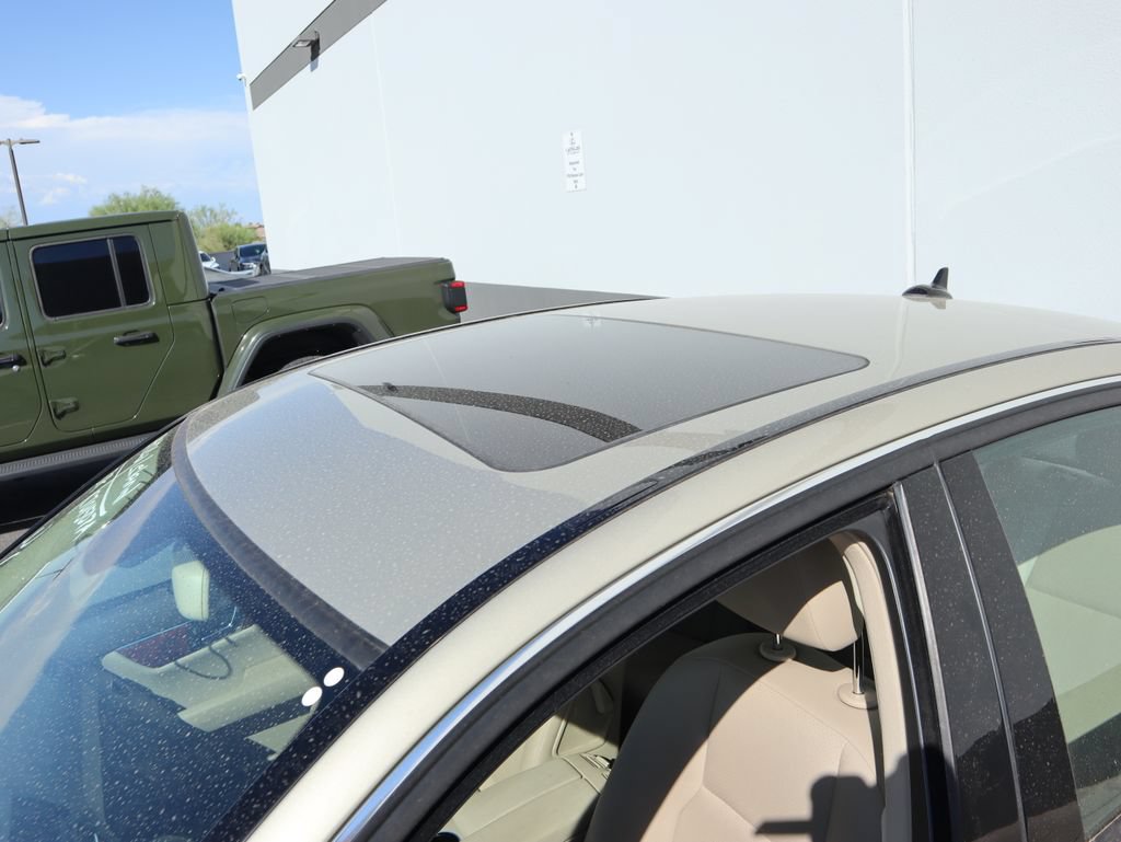 Used 2011 Mercedes-Benz C 300 Sedan image 6