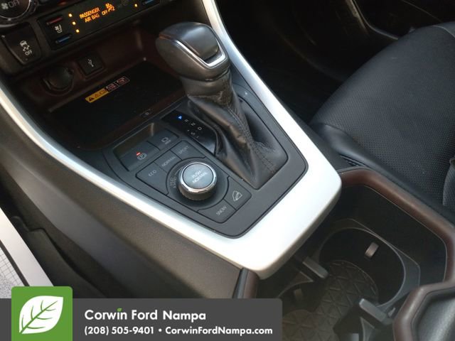 Used 2022 Toyota RAV4 Limited image 18