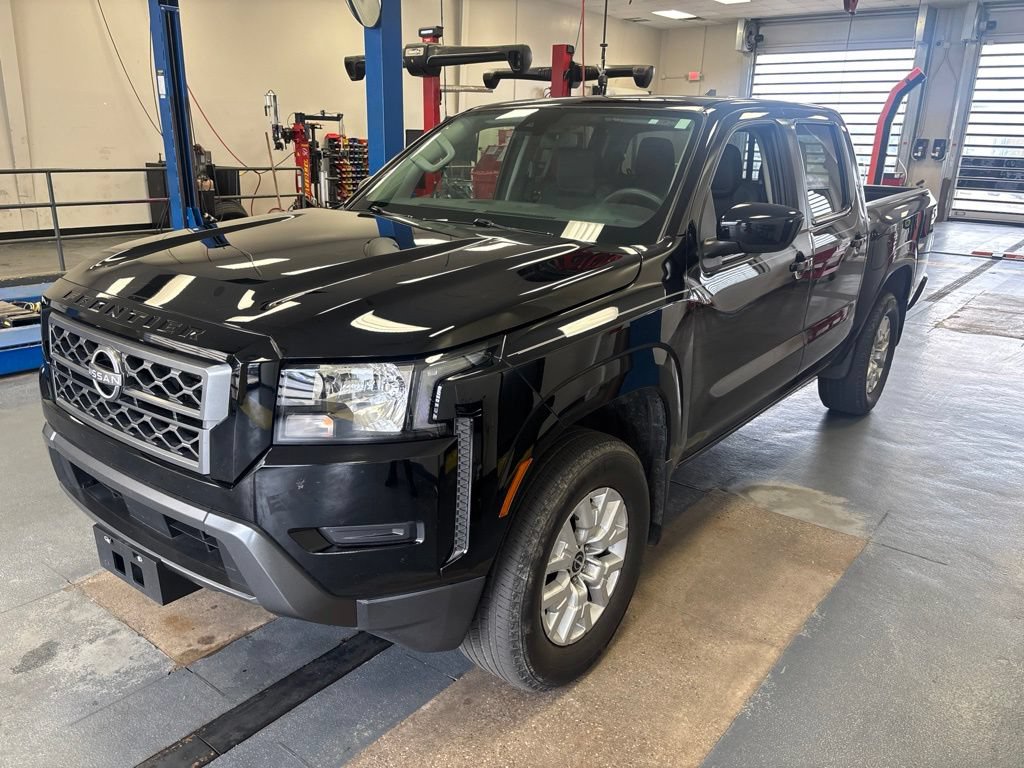 Used 2022 Nissan Frontier SV w/ Technology Package AWD/4WD image 2