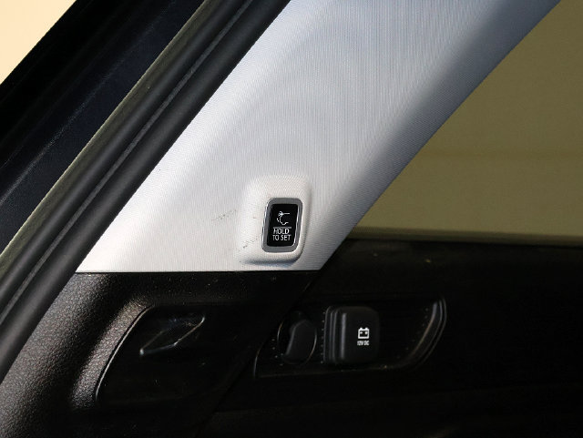 Used 2024 Jeep Grand Cherokee Limited AWD/4WD image 31