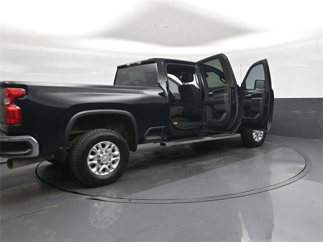Used 2024 Chevrolet Silverado 2500 LT image 45