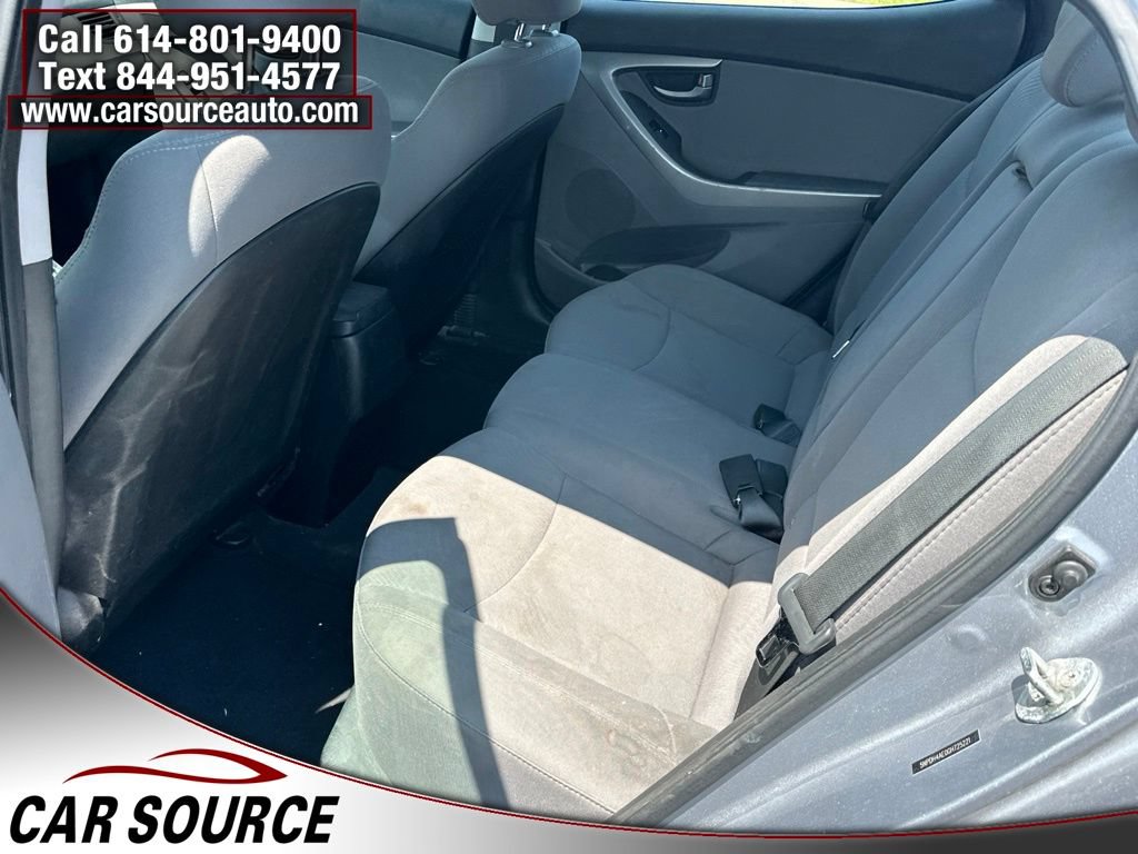Used 2016 Hyundai Elantra SE w/ Option Group 02 FWD image 13