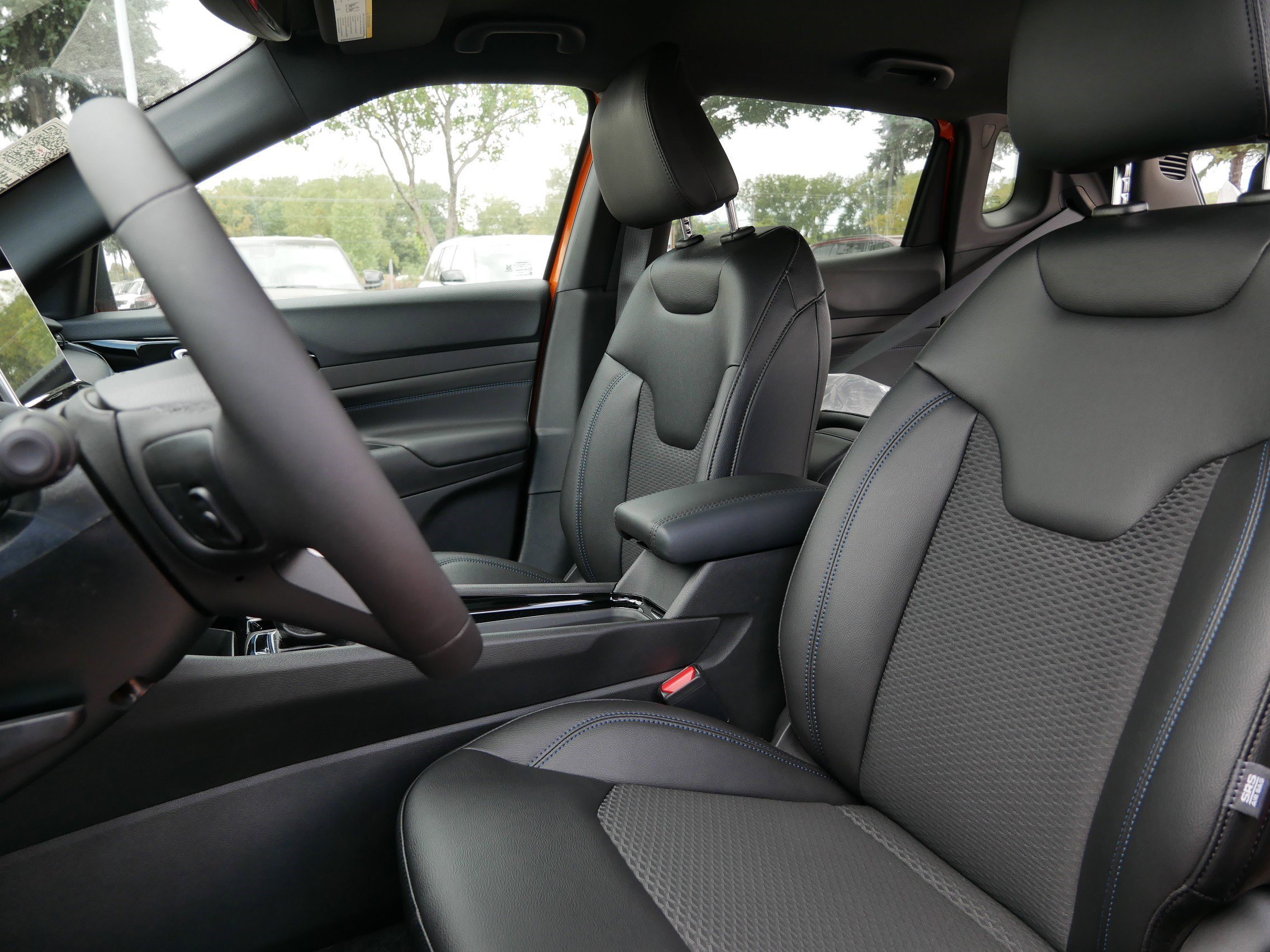 New 2026 Jeep Compass Latitude AWD/4WD image 9