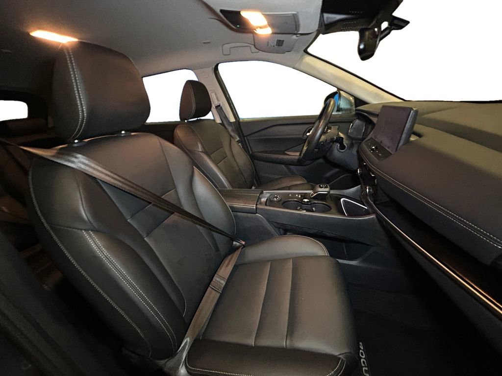 Used 2026 Nissan Rogue SL image 16