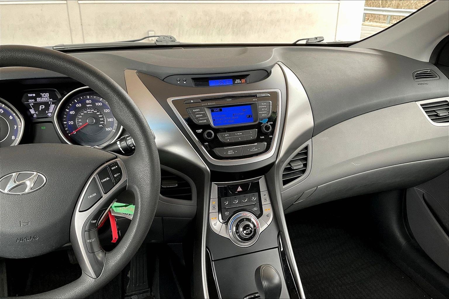 Used 2013 Hyundai Elantra GLS w/ Preferred Pkg image 10