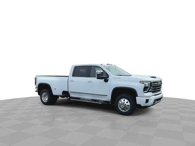 New 2026 Chevrolet Silverado 3500 High Country w/ High Country Premium Package AWD/4WD image 2