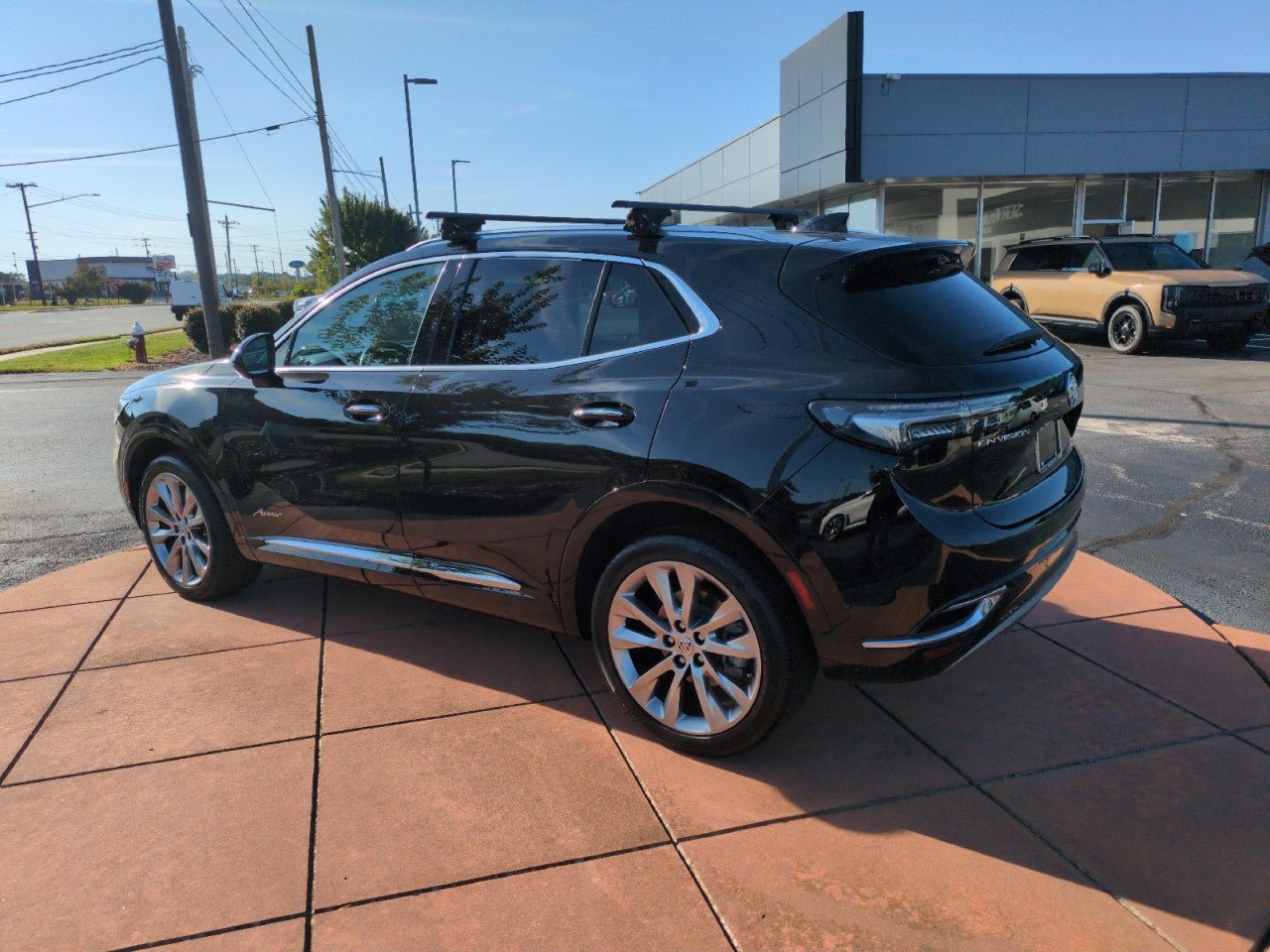 Used 2023 Buick Envision Avenir FWD image 5