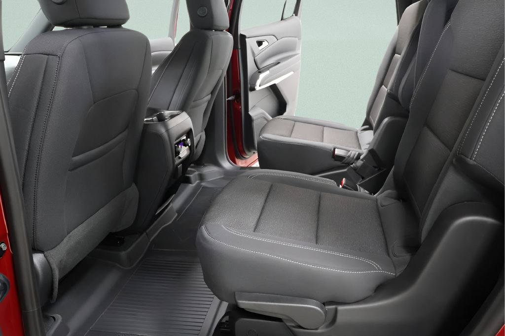New 2027 Chevrolet Traverse LT w/ Midnight/Sport Edition FWD image 26