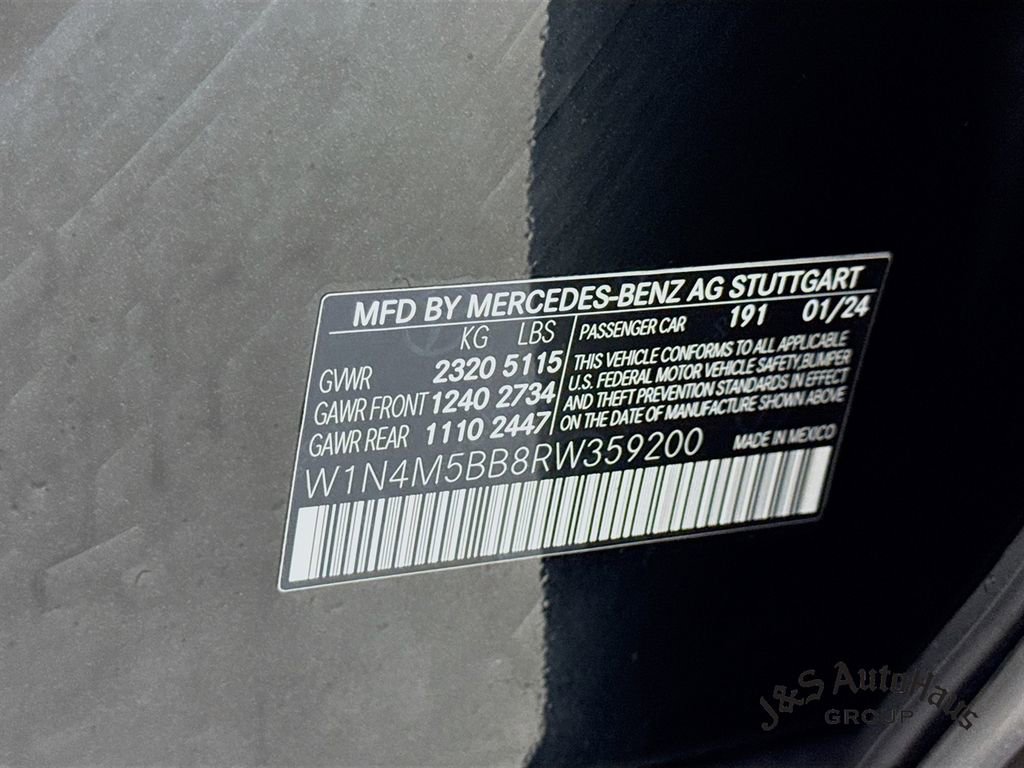 Used 2024 Mercedes-Benz GLB 35 AMG 4MATIC image 40