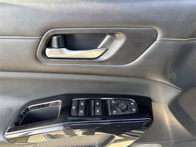 Used 2022 Nissan Pathfinder SV image 20