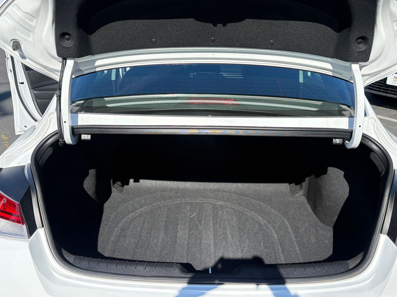 Used 2025 Hyundai Elantra SEL FWD image 32