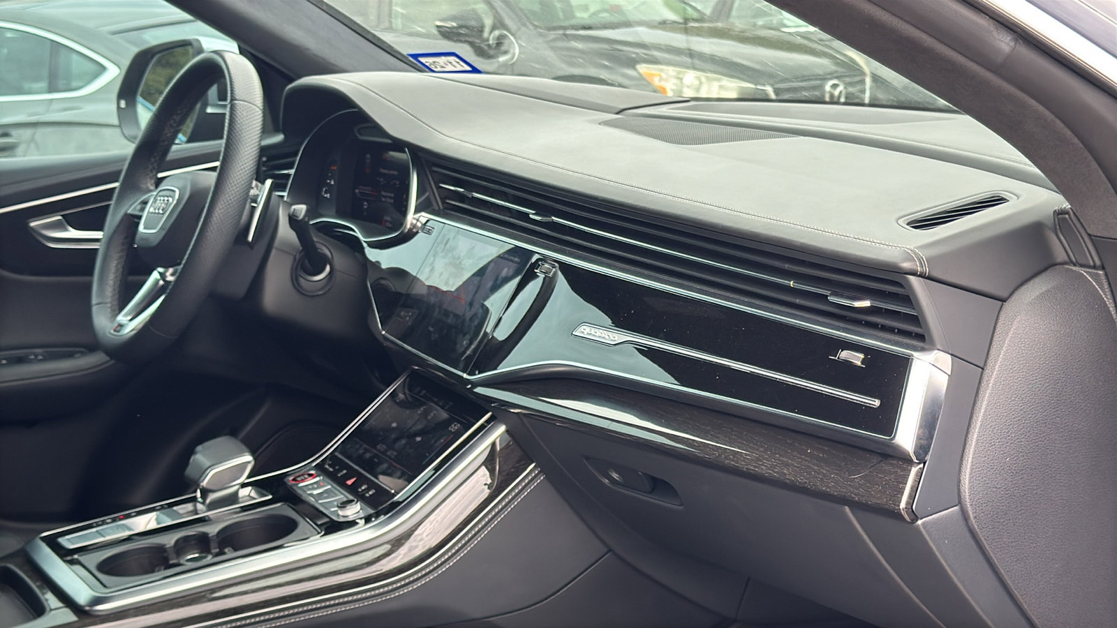 Used 2023 Audi RS Q8 w/ Executive Package AWD/4WD image 29