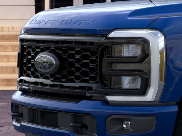 New 2026 Ford F250 Lariat w/ Black Appearance Package AWD/4WD image 17