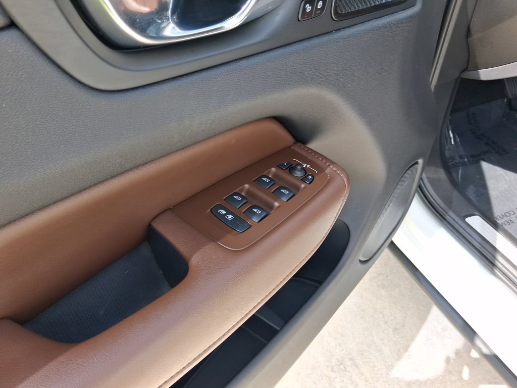 Used 2021 Volvo XC60 T5 Inscription w/ Advanced Package FWD image 16