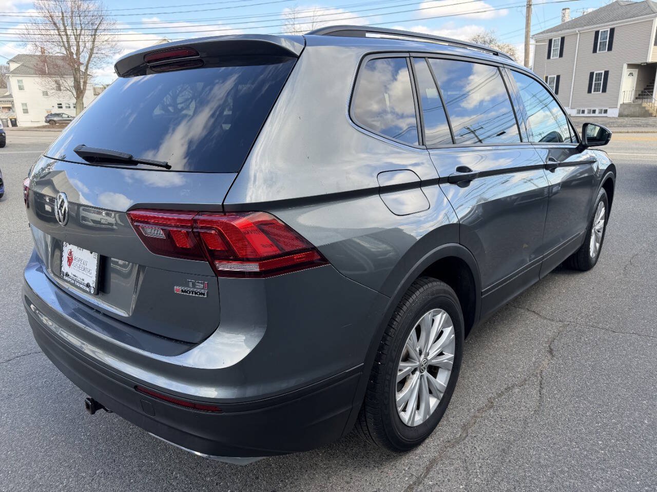 Used 2018 Volkswagen Tiguan S w/ 3rd Row Seat Package AWD/4WD image 10