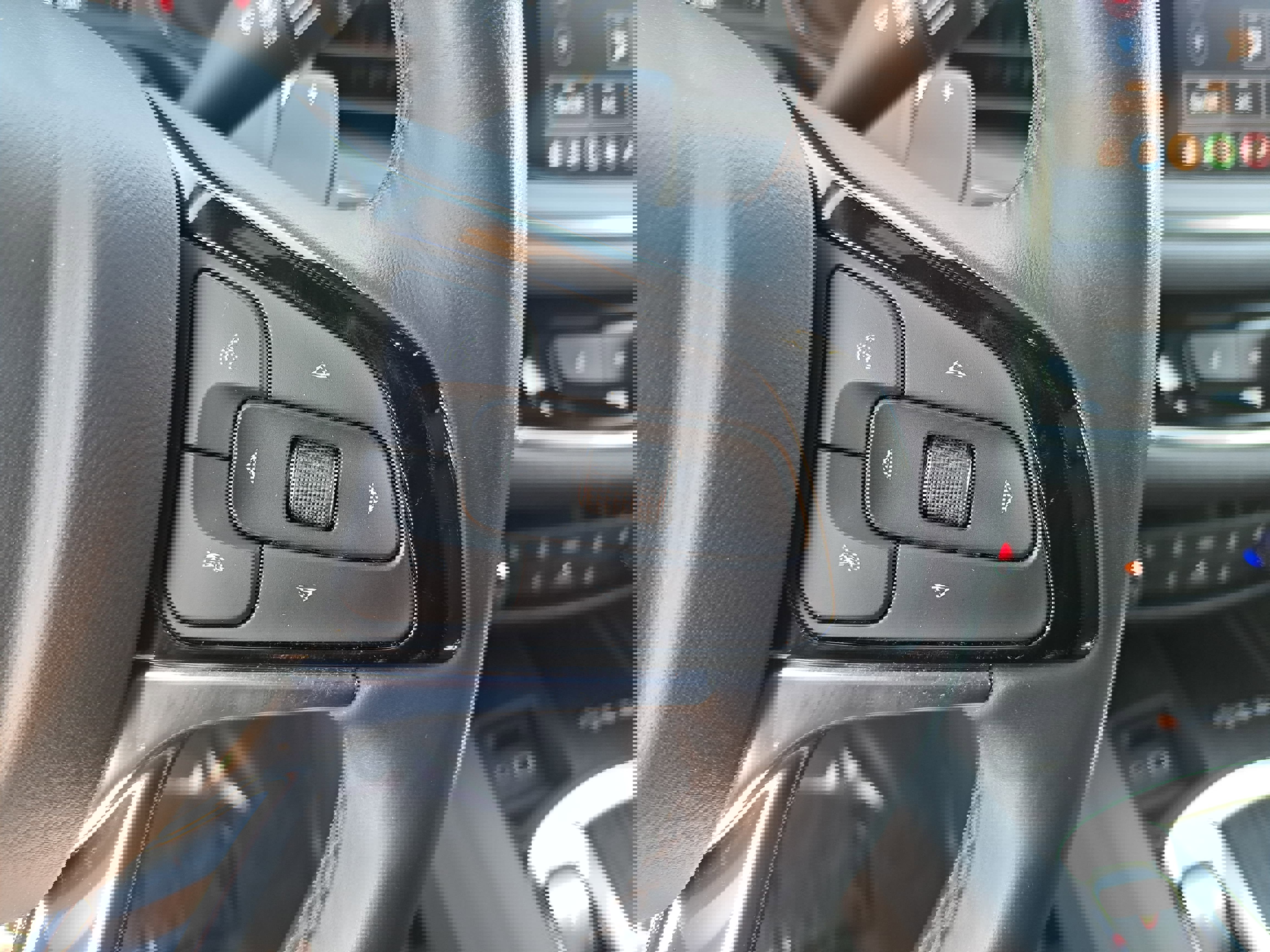 Used 2023 Buick Enclave Essence AWD/4WD image 18