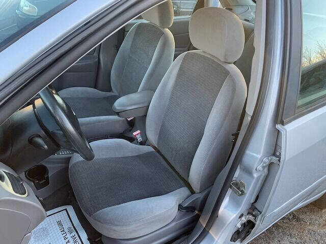 Used 2003 Ford Focus SE image 18