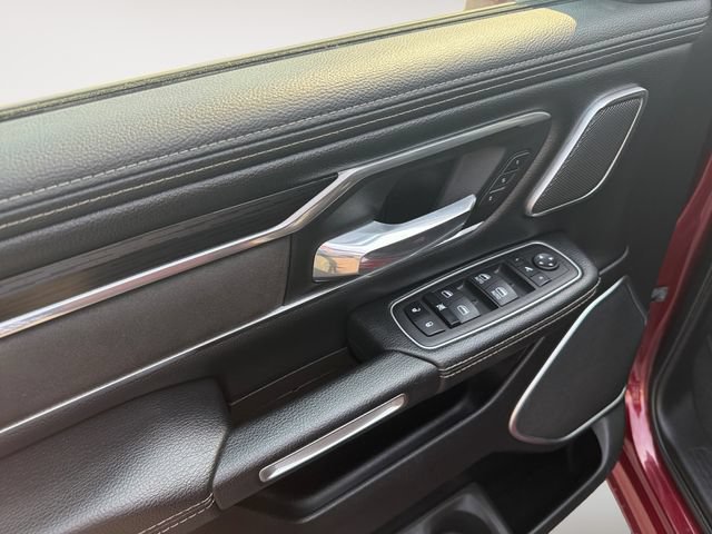 Used 2023 RAM 1500 Laramie AWD/4WD image 10