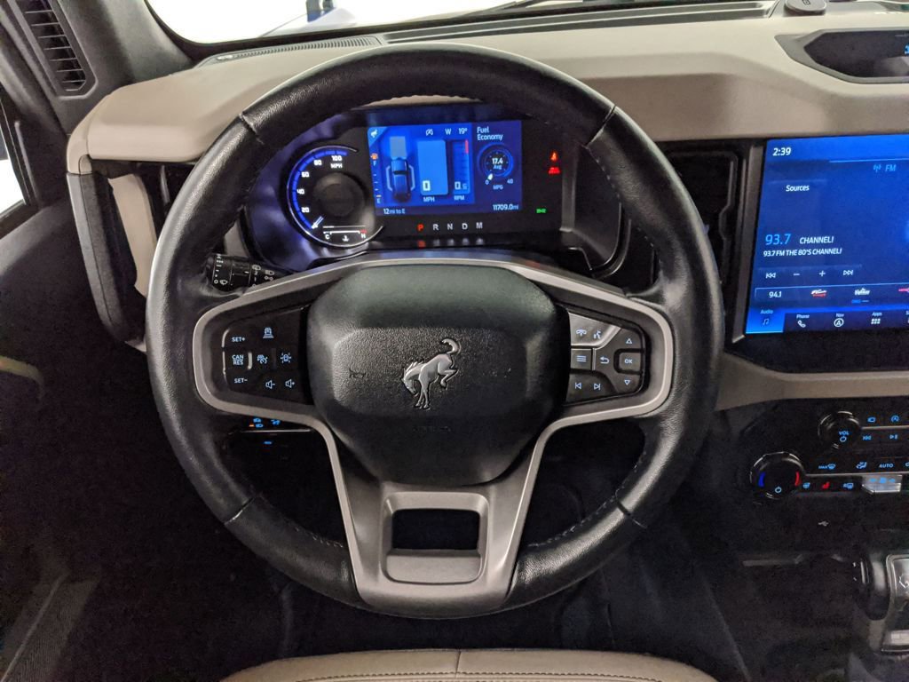 Used 2023 Ford Bronco Wildtrak image 12