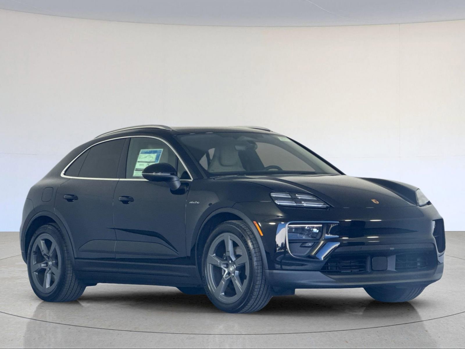 Certified 2026 Porsche Macan 4 Electric AWD/4WD image 10