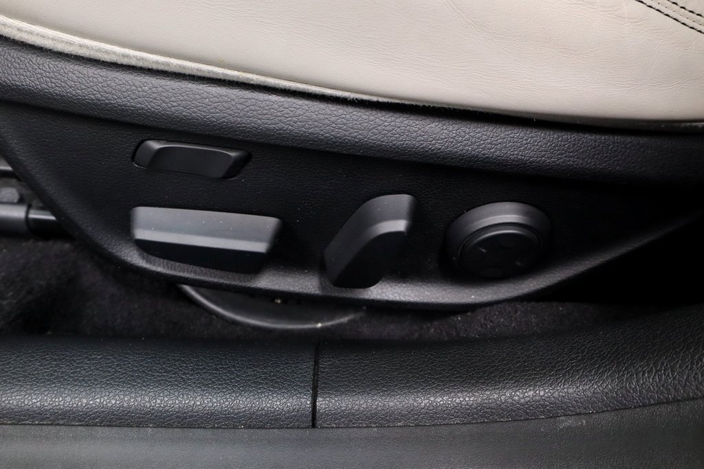 Used 2019 Genesis G70 2.0T Advanced w/ Dynamic Package image 25