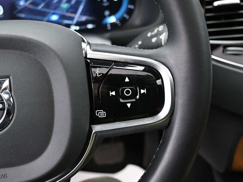 Used 2024 Volvo XC90 B5 Plus image 21