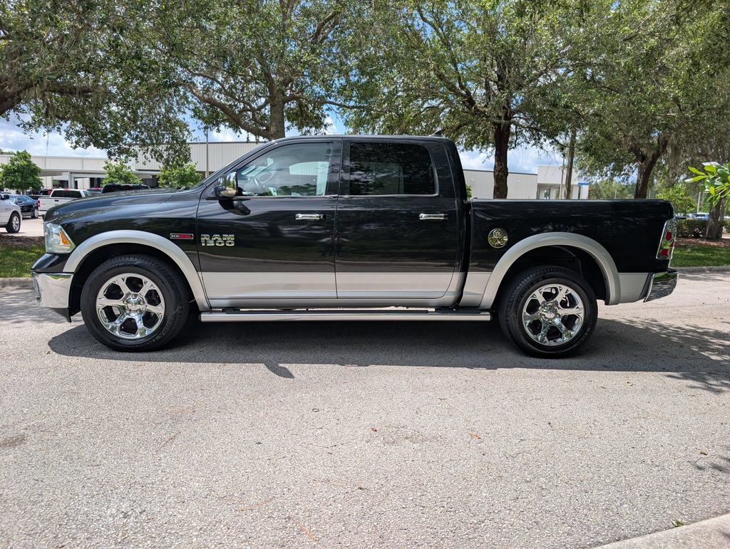 Used 2016 RAM 1500 Laramie w/ Convenience Group AWD/4WD image 4
