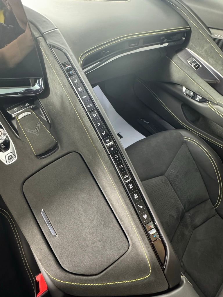 Used 2023 Chevrolet Corvette Stingray Premium Conv w/ Z51 Performance Package image 24