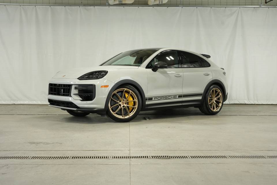 New 2026 Porsche Cayenne Turbo GT image 1