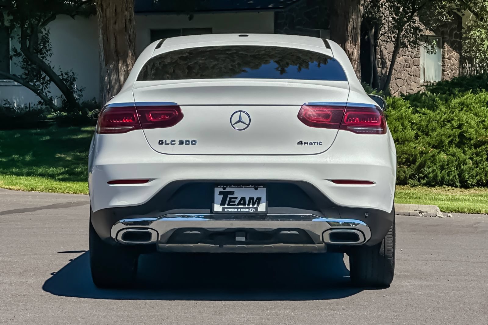 Used 2023 Mercedes-Benz GLC 300 4MATIC Coupe image 5