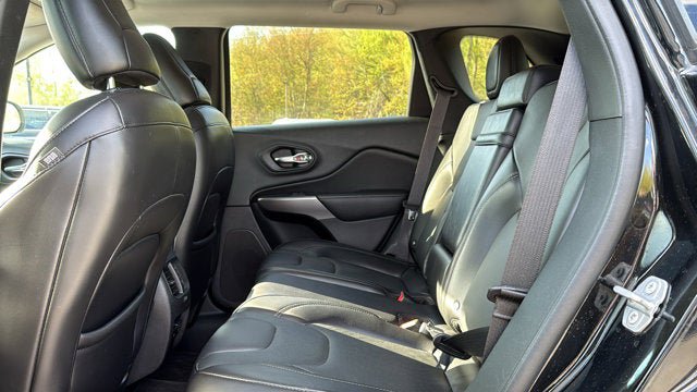 Used 2019 Jeep Cherokee Limited w/ Trailer Tow Group AWD/4WD image 26