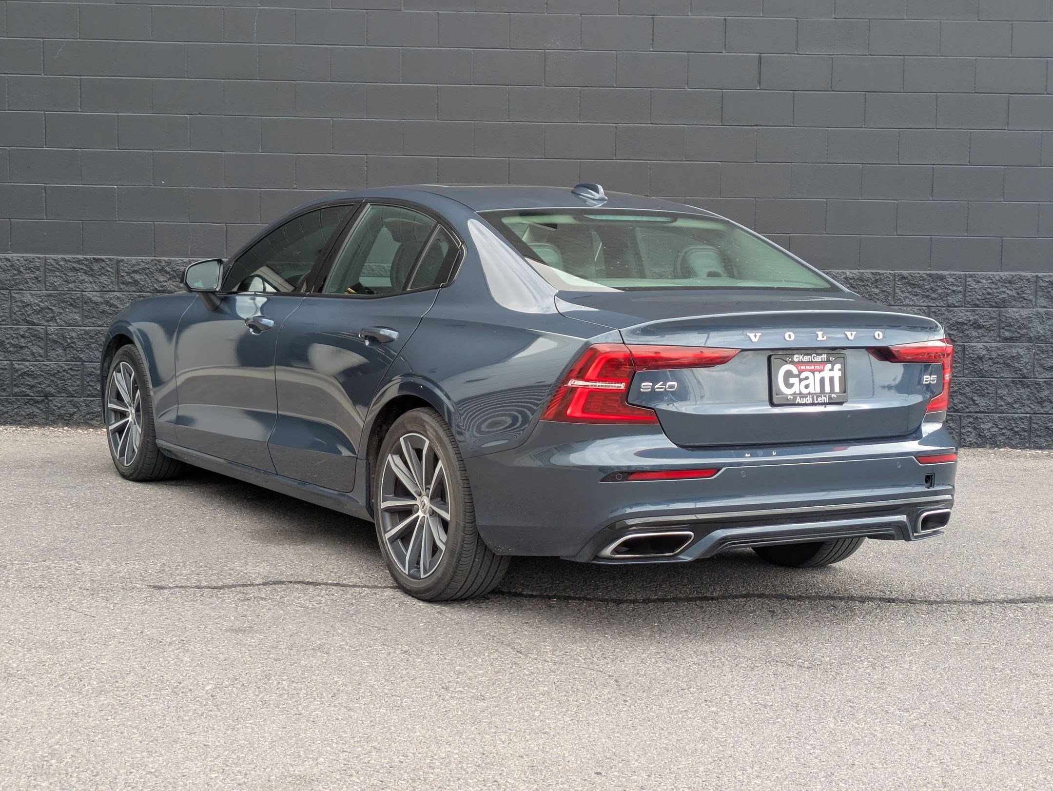 Used 2022 Volvo S60 B5 Momentum FWD image 7