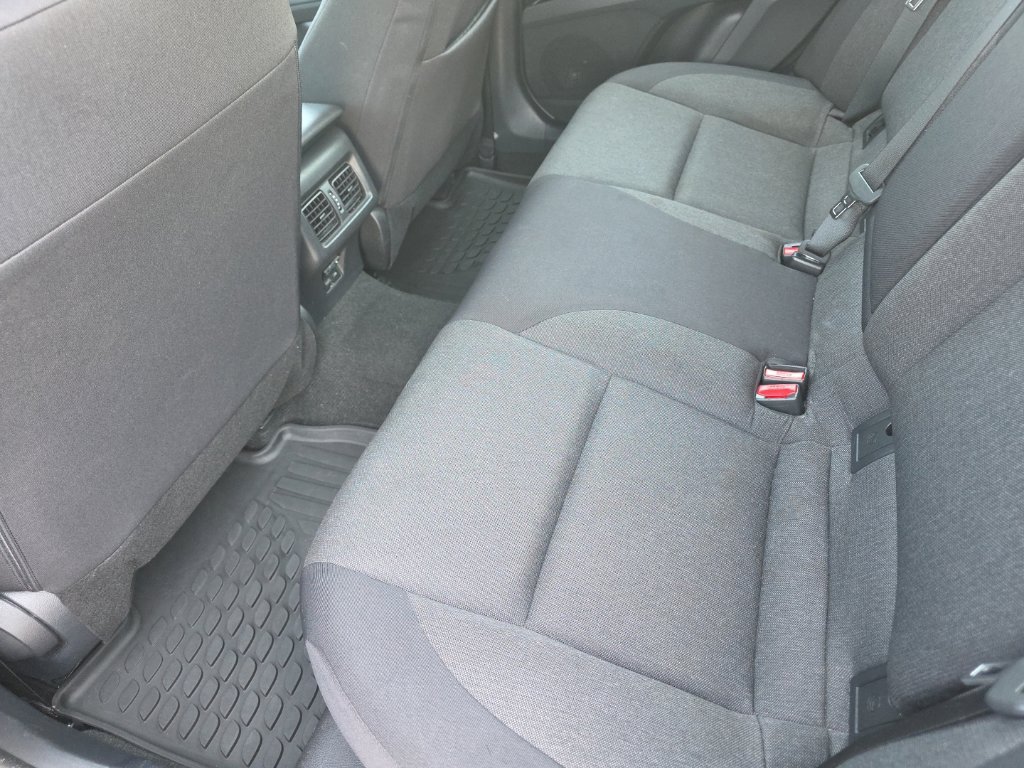 Used 2025 Toyota Camry LE FWD image 11