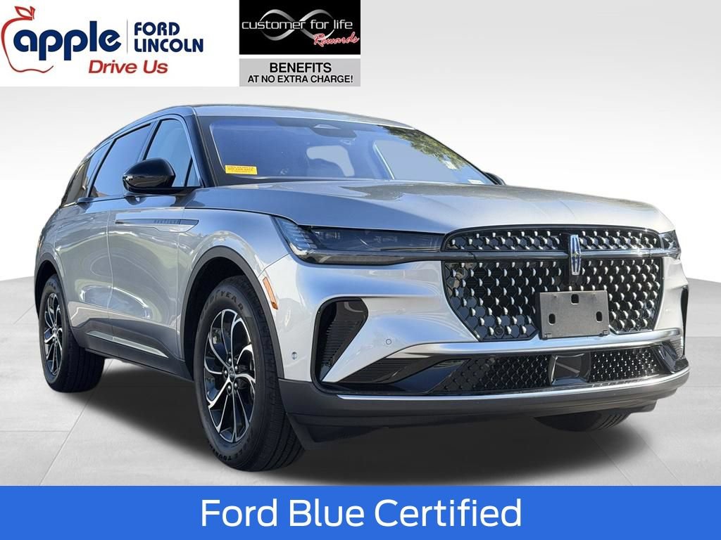 Used 2024 Lincoln Nautilus Premier AWD/4WD image 1