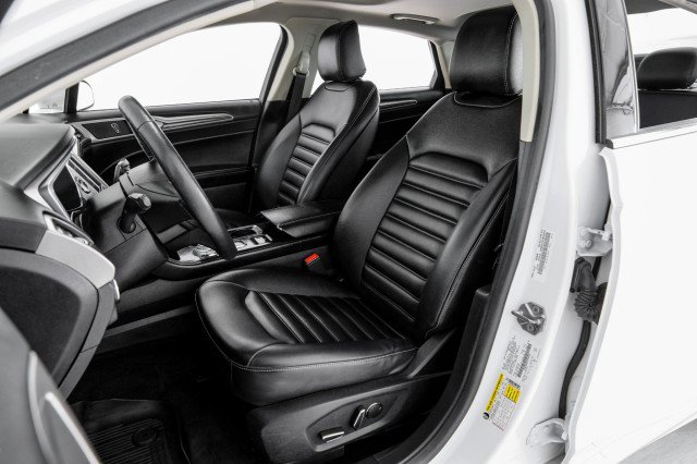 Used 2020 Ford Fusion SEL FWD image 31