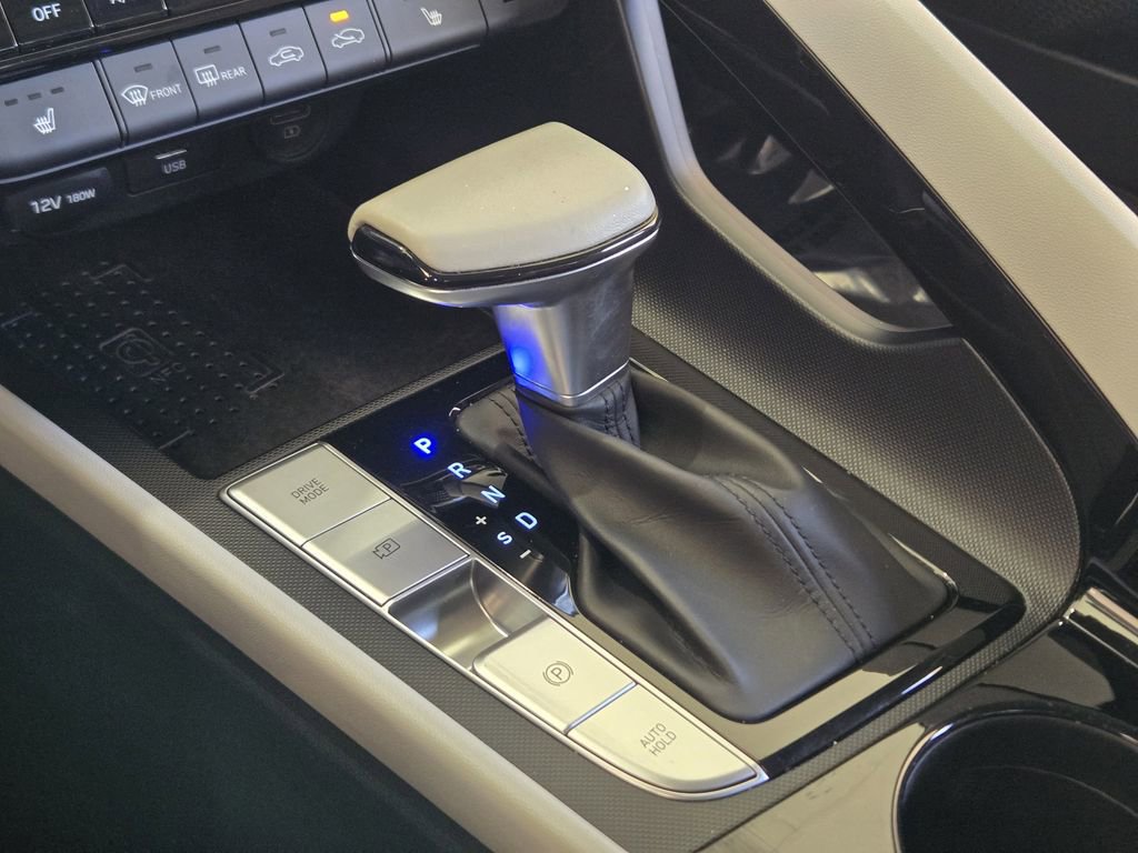 Certified 2021 Hyundai Elantra Limited w/ Cargo Package image 19