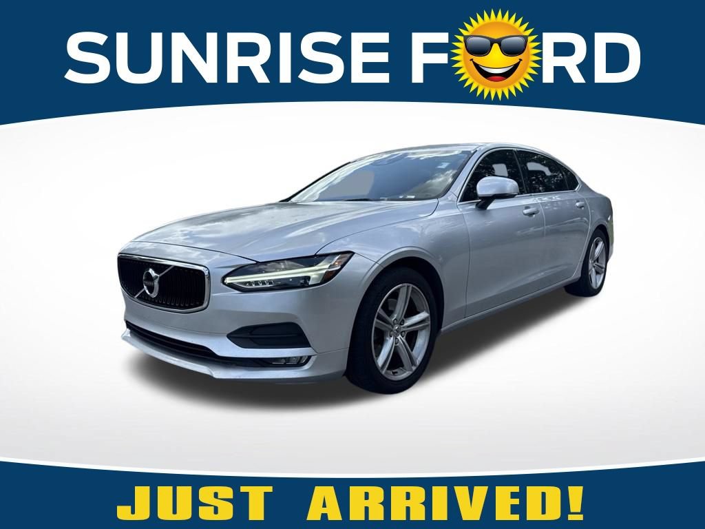 Used 2018 Volvo S90 T5 Momentum FWD image 1