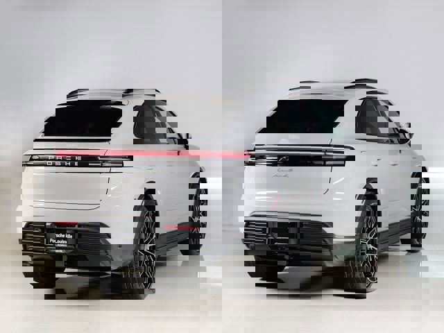 New 2026 Porsche Macan 4S Electric image 9