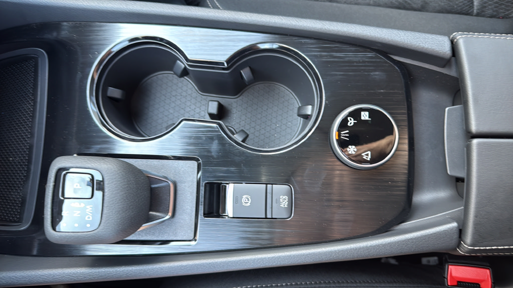 New 2026 Nissan Rogue SV AWD/4WD image 25