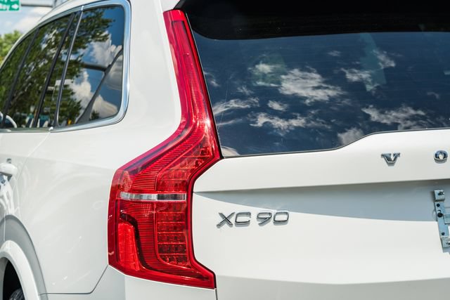 Certified 2023 Volvo XC90 B6 Plus AWD/4WD image 7