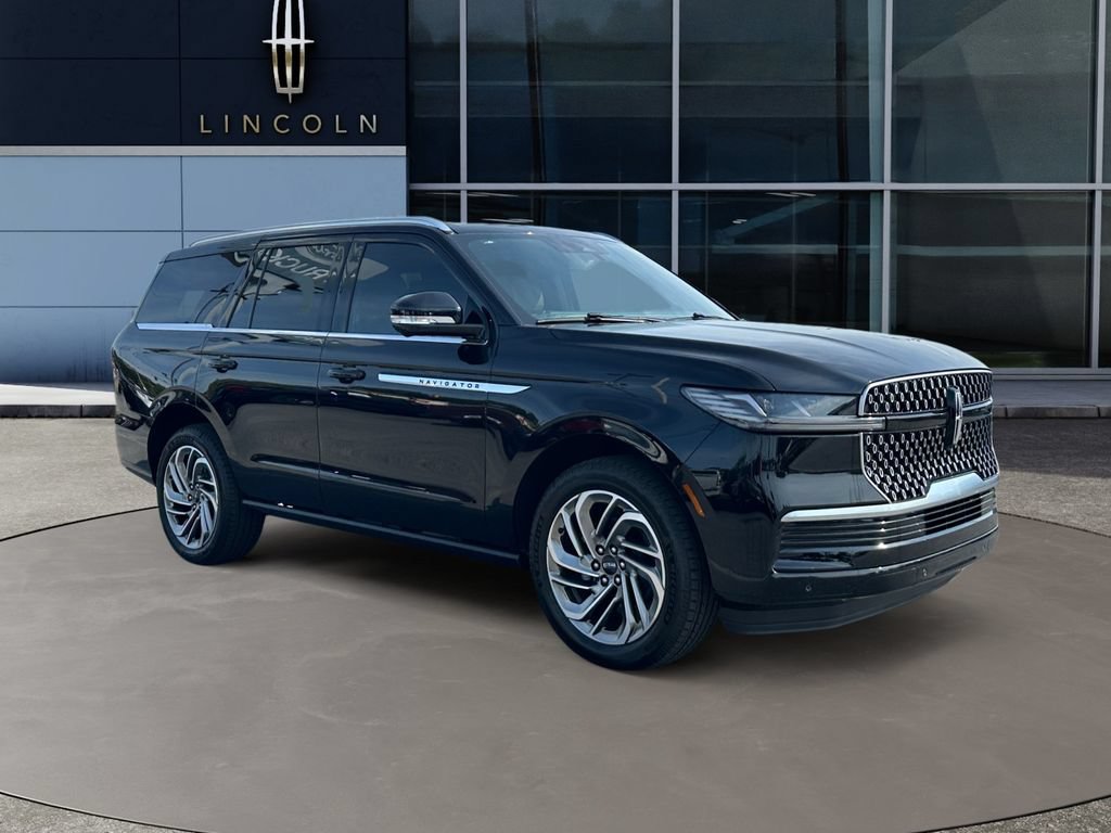 Used 2026 Lincoln Navigator Reserve AWD/4WD image 4