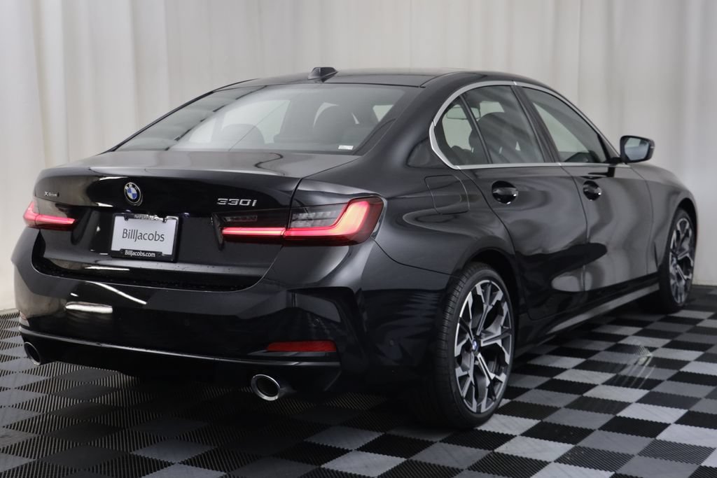Used 2026 BMW 330i xDrive Sedan AWD/4WD image 16
