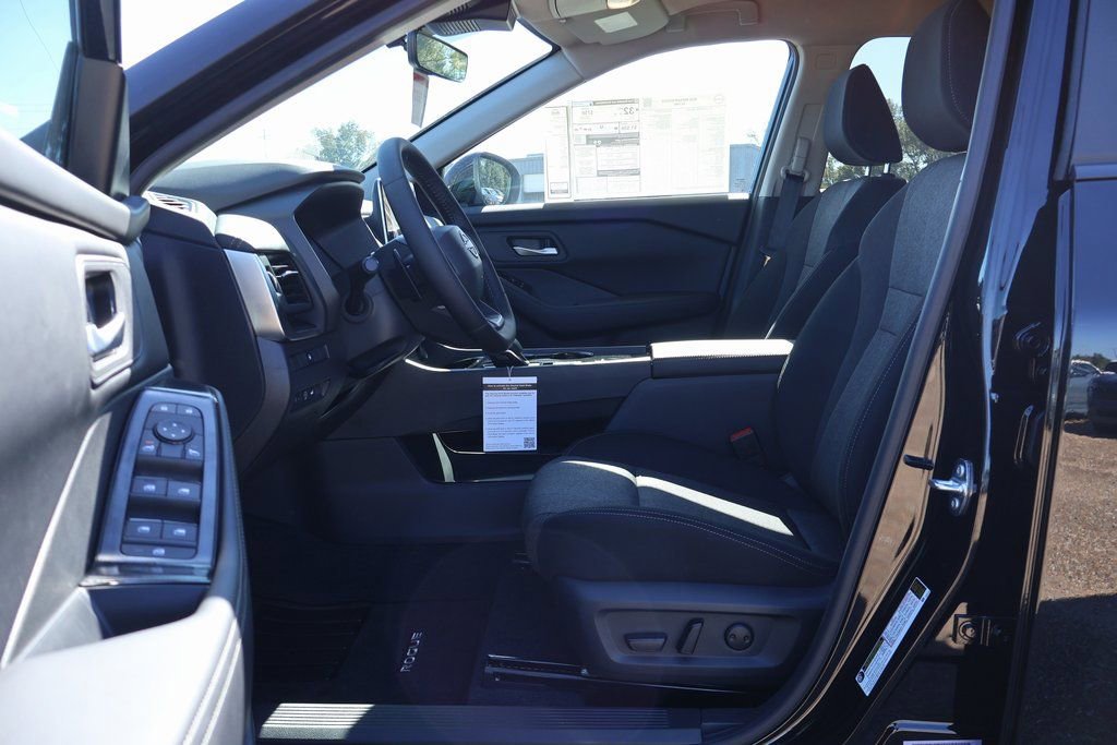 New 2026 Nissan Rogue SV image 7
