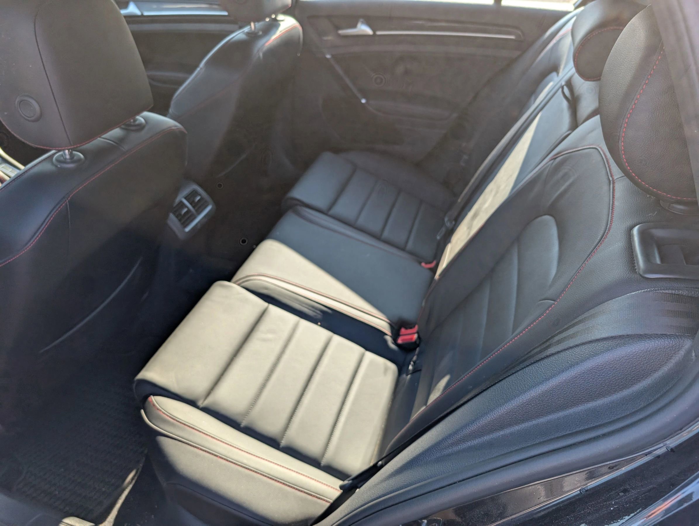 Used 2017 Volkswagen GTI Sport image 16