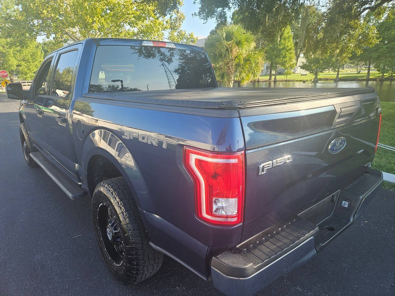 Used 2015 Ford F150 XLT RWD image 16