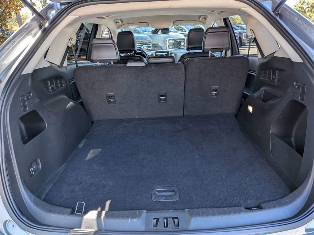 Used 2024 Ford Edge SEL image 32