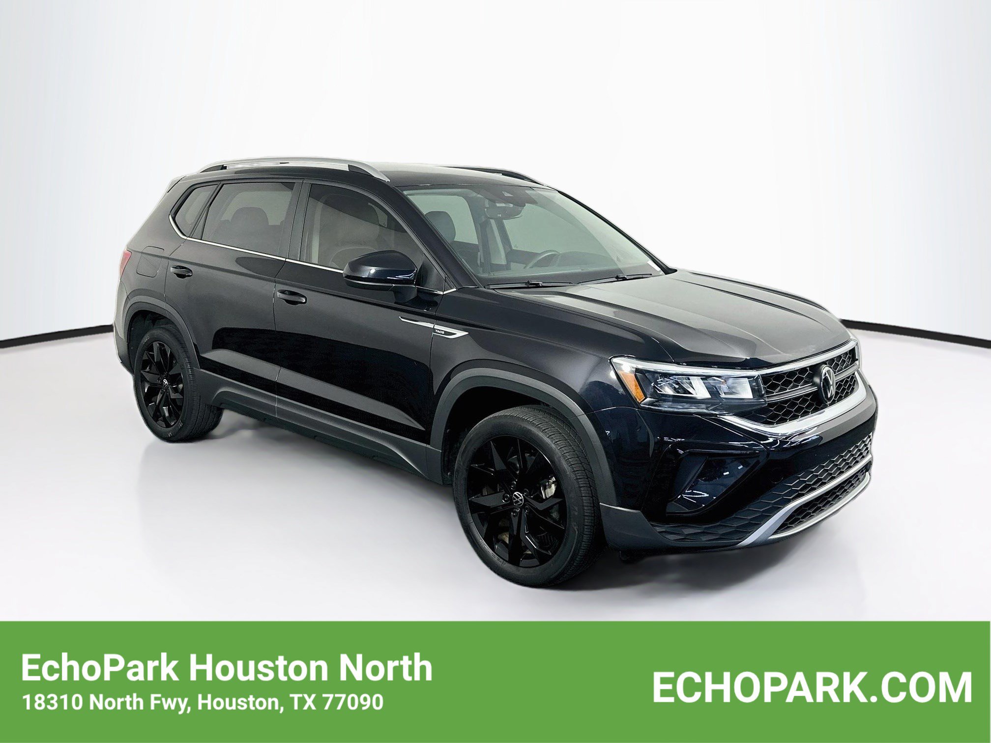 Used 2023 Volkswagen Taos SE w/ Black Wheel Package