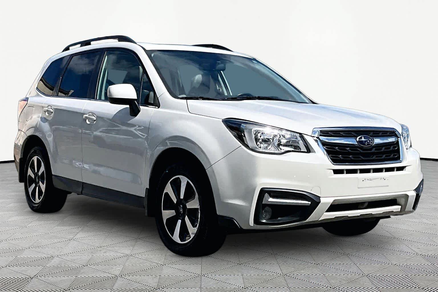 Used 2018 Subaru Forester 2.5i Limited AWD/4WD image 3